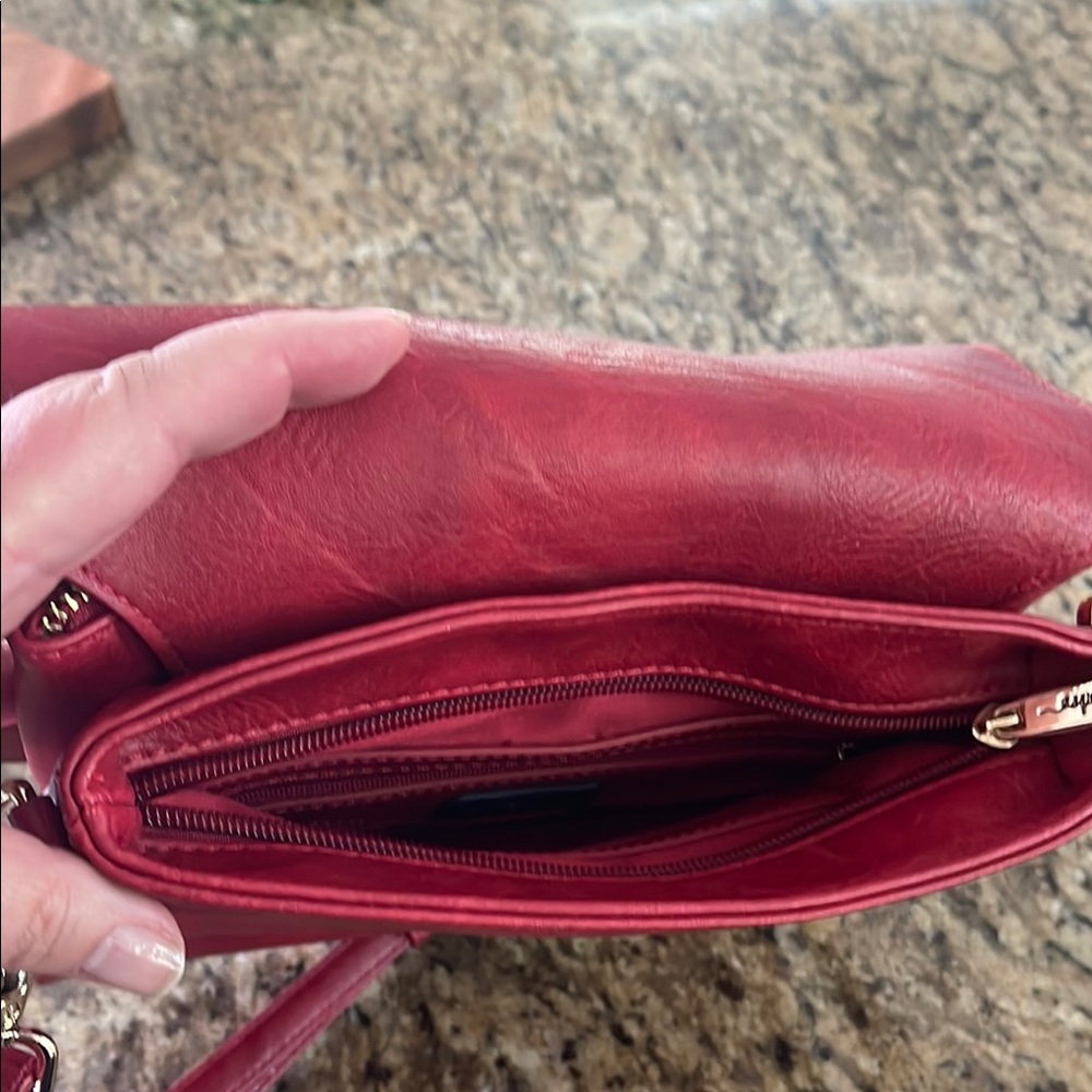 BOGO Red faux Leather Crossbody Bag - Picture 6 of 6